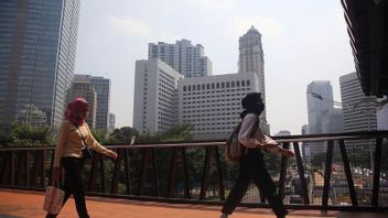 Pakai Masker, Kualitas Udara Jakarta Sabtu Ini Tak Sehat