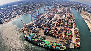 明日のフォーミュラEに先立ち、運輸省はタンジュンプリオク港での商品の流れを予測するスキームを準備しています