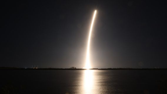 SpaceX Luncurkan Wahana Antariksa Blue Ghost ke Bulan 