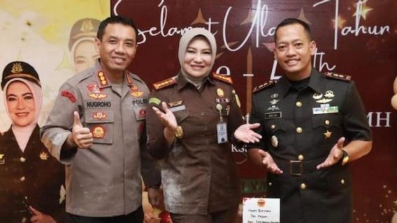 ggg rotation de 73 fonctionnaires, Herlina Setyorini, promu assistant à la construction du district de Sumatra du Nord