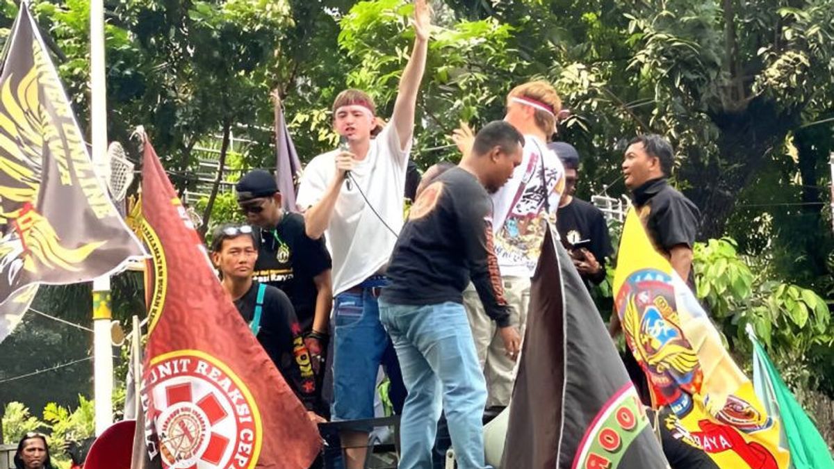 Imigrasi Deportasi 2 WN Inggris yang Ikut Orasi saat Demo Ojol