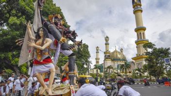 811 Officials Spread To 100 Points To Secure Ogoh-ogoh Parade To Welcome Nyepi In Mataram NTB
