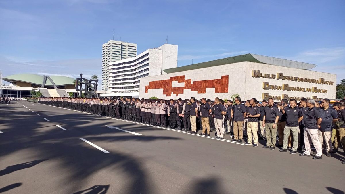 今天佐科威的复活示威,印度尼西亚共和国众议院大楼近4000名联合守卫人员