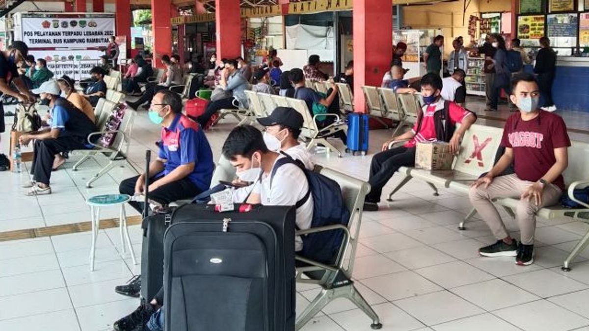 The Peak Of Homecoming Through The Kampung Rambutan Terminal Happens April 29, Sunday It's Far Down