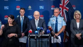 Le Premier ministre Albanese s'excuse pour le tir de masse sur la plage de Bondi, annonce une réforme de la loi