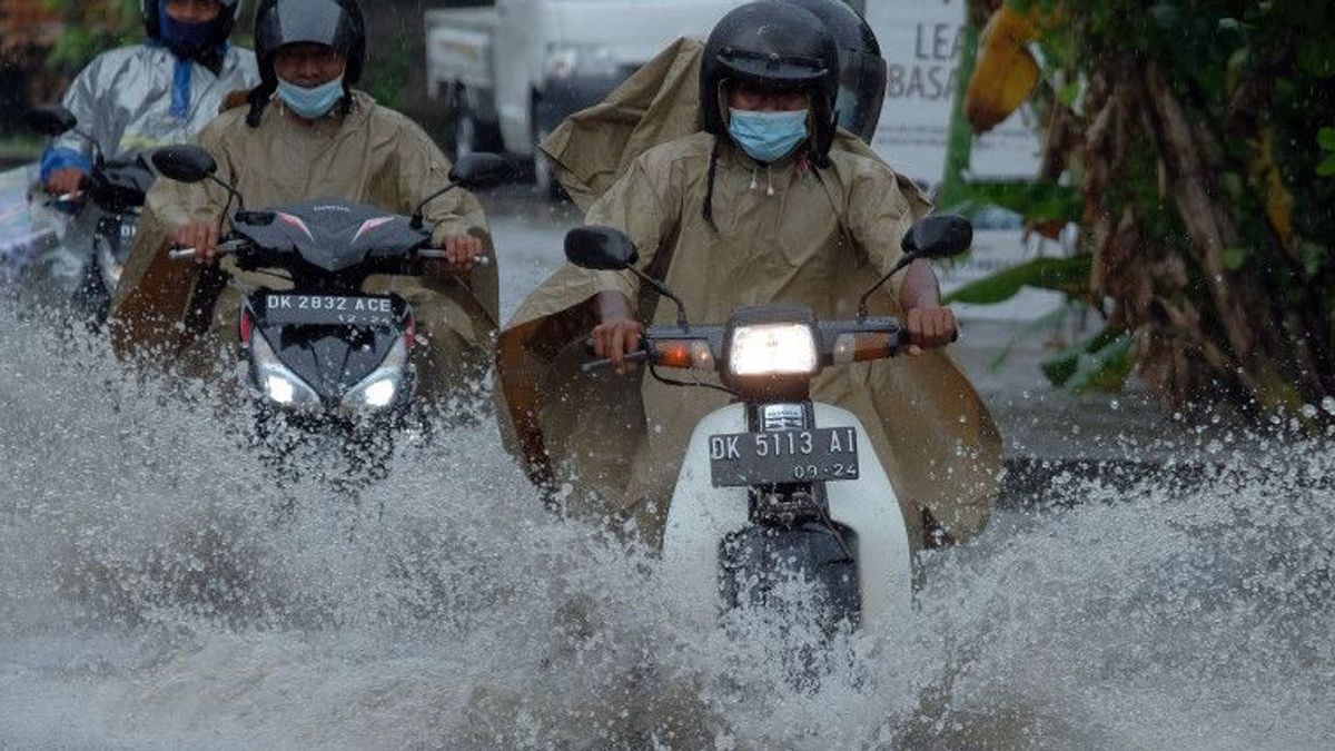 Waspada Hujan Petir dan Angin Kencang di Bali Hinga 11 Februari