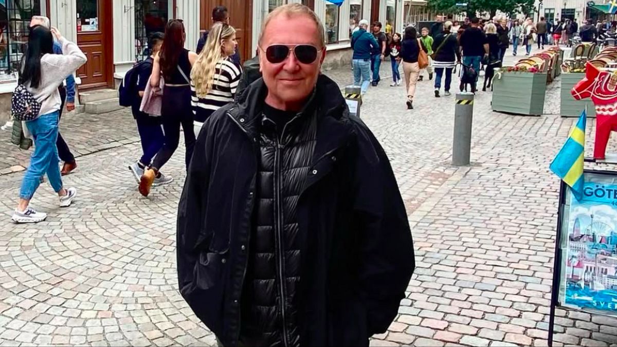 Tips Fashion dari Michael Kors: Jaket Hitam, Investasi Gaya Seumur Hidup