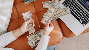 買い物中に賢く、今年のホリデーシーズンに過剰な支出を避けるための5つの方法