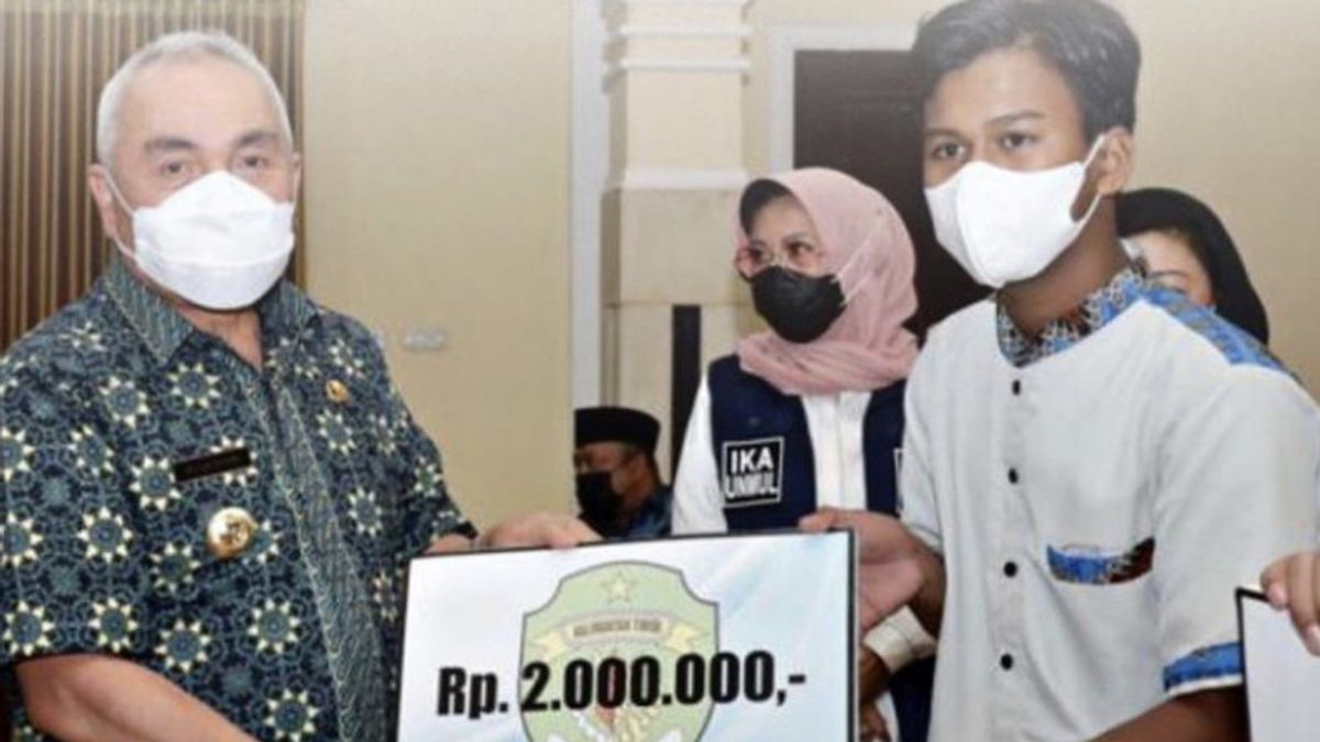 Le Gouvernement Provincial Du Kalimantan Oriental Fournit Une Aide à 1 000 Orphelins Victimes De La COVID-19 Pour Une Valeur De 2,55 Milliards De IDR