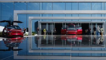 Tesla Desak Panasonic Percepat Produksi Baterainya di AS