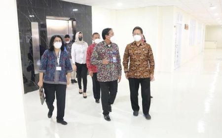 Kemenkes Beri Peneliti 18 Alat WGS Tangani Penyakit Prioritas