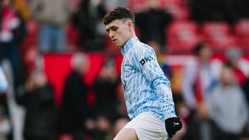 Phil Foden Has Chance to Play Against Bodo/Glimt after Breaking Hand in Manchester Derby