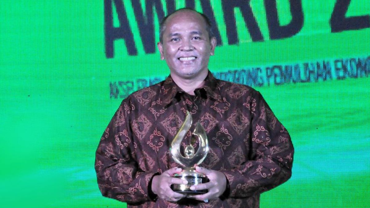 Sukses Berdayakan Masyarakat Pesisir melalui Program Apartemen Kepiting, Indra Karya Raih Penghargaan CSR