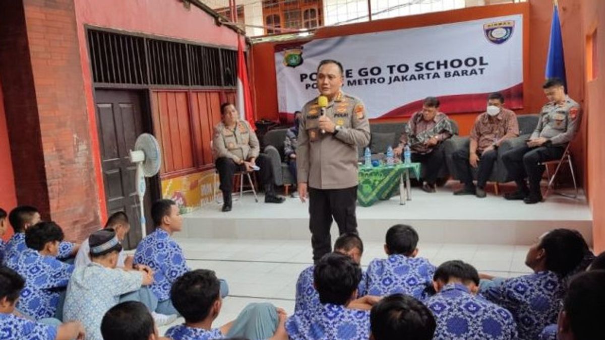 Tekan Jumlah Kasus Tawuran Pelajar, Polres Jakbar Datangi Puluhan Sekolah Beri Imbauan