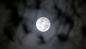 Blue Moon Bisa Disaksikan Nanti Malam, Begini Asal-usulnya