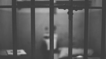 Ayah Bejat di Ambon yang Perkosa Anak Belasan Tahun Berulang Kali Dijebloskan ke Sel Tahanan