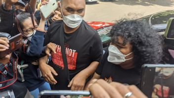 Tiba di Polda Metro Jaya untuk Diperiksa di Kasus Video Porno Dea Onlyfans, Komedian Marshel Widianto: Gue Emang Kenapa Sih?