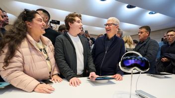 Apple Meluncurkan Headset Vision Pro, Ancam Dominasi Televisi dan Komputer