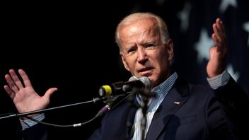 President Biden Emphatically Warns Moscow: It Would Be A Disaster For Russia If They Invaded Ukraine