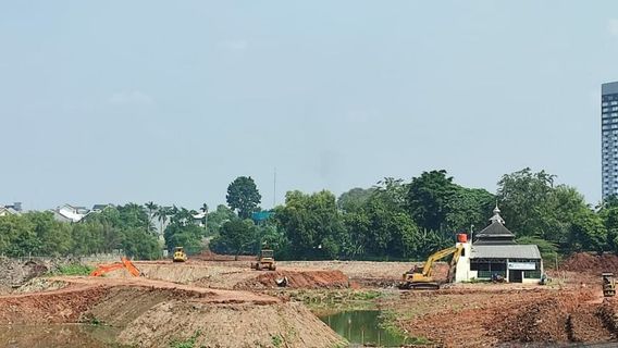 Old Mosque Not Completed, Residents Of Cilandak, South Jakarta Hold Eid Prayers In Lebak Bulus Reservoir