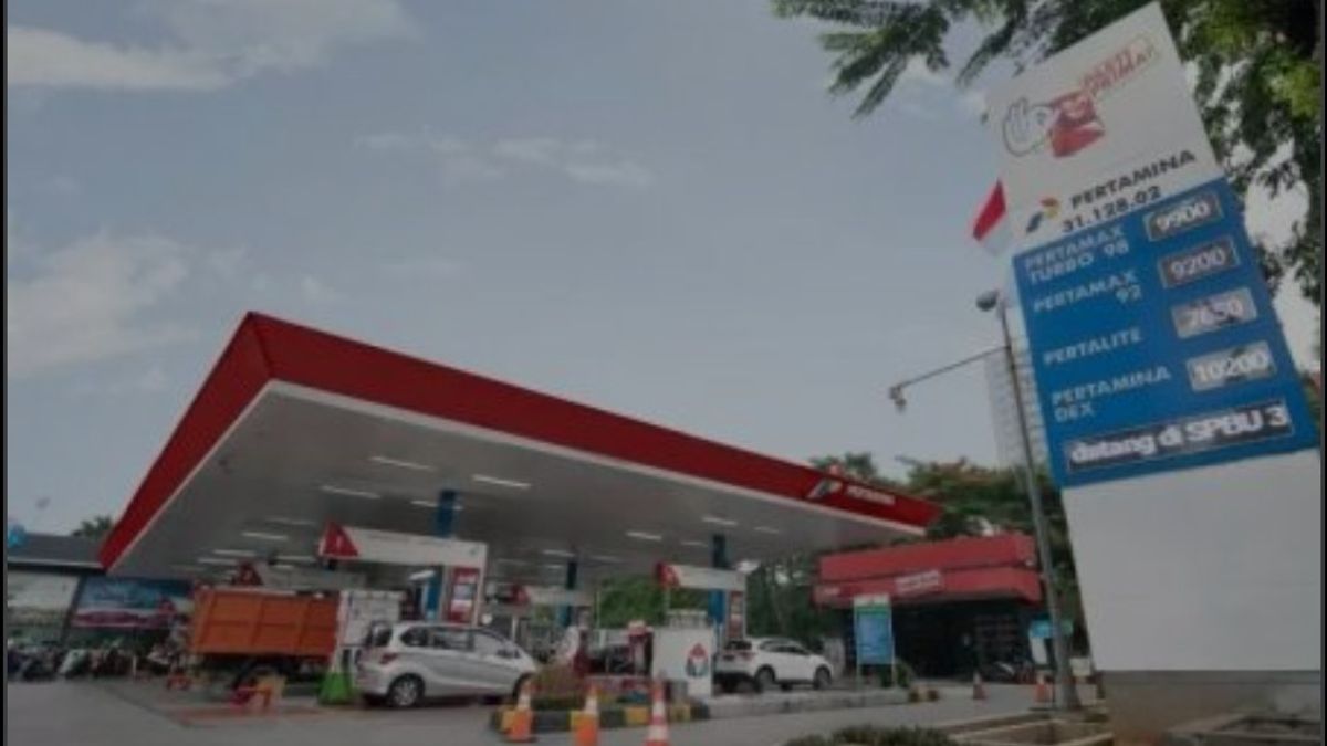 Oil Prices Rise Again as Trump Talks About Pulling Out of Iran
