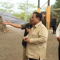 Prabowo akan Gunakan Genteng Sampah Plastik untuk Program Gentengisasi