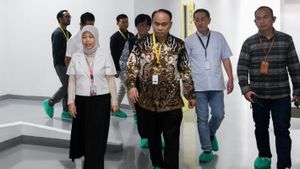 Tinjau Data Center di Sentul, Menkominfo Berkomitmen Percepat Pemulihan PDNS 2