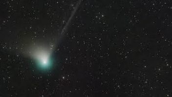 50,000年の消失の後、この彗星は数週間で地球を越えて現れます