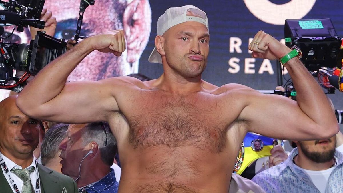 Tyson Fury Is Seen Relaxing With His Family Ahead Of The Rematch Against Usyk