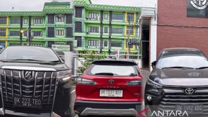 Kejari Medan Terima Titipan Tiga Mobil Sitaan Kasus Korupsi Ekspor CPO