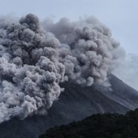 Gunung Merapi Erupsi, Bos Garuda: Penerbangan ke Yogyakarta dan Solo Tetap Normal