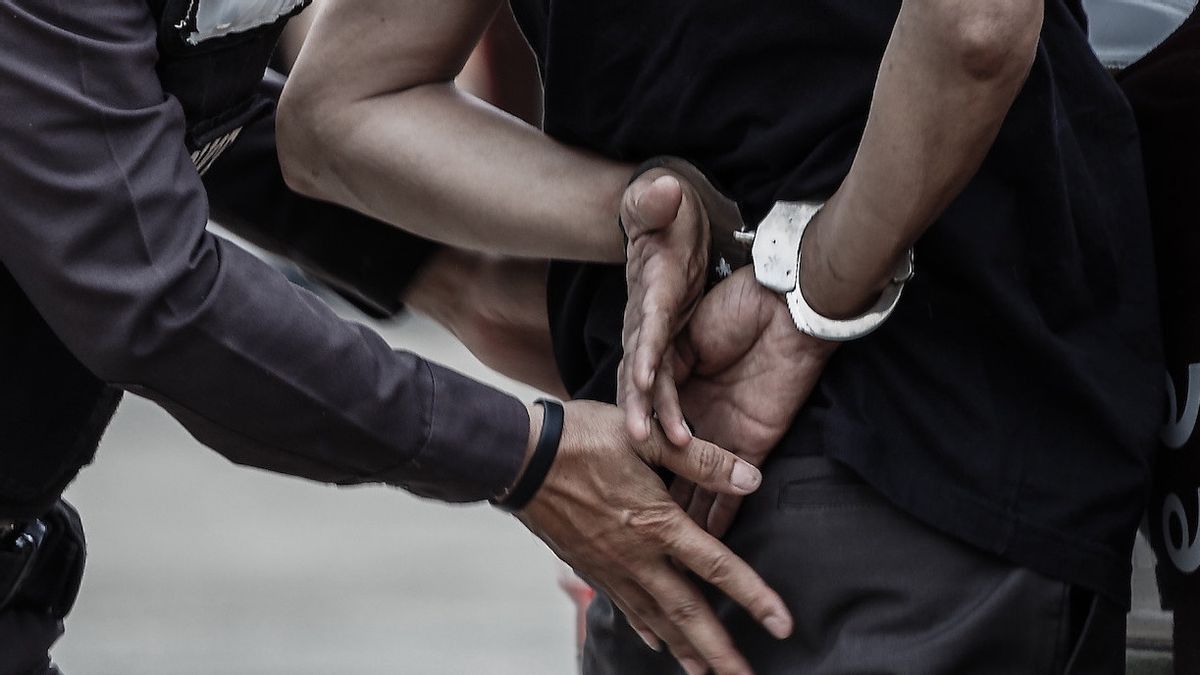 Alung Ramadhan, fugitif de 58 kg de drogue, a de nouveau été arrêté par la police de Jambi à Tungkal Ilir