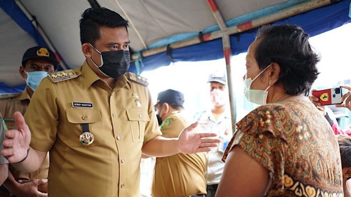 Sigapnya Wali Kota Bobby Nasution Tinjau Korban Kebakaran: Saya akan Carikan Solusi