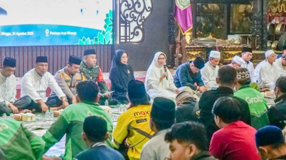 Lumajang Bersatu dalam Doa: Solidaritas untuk Affan, Driver Ojol Korban Tragedi Jakarta