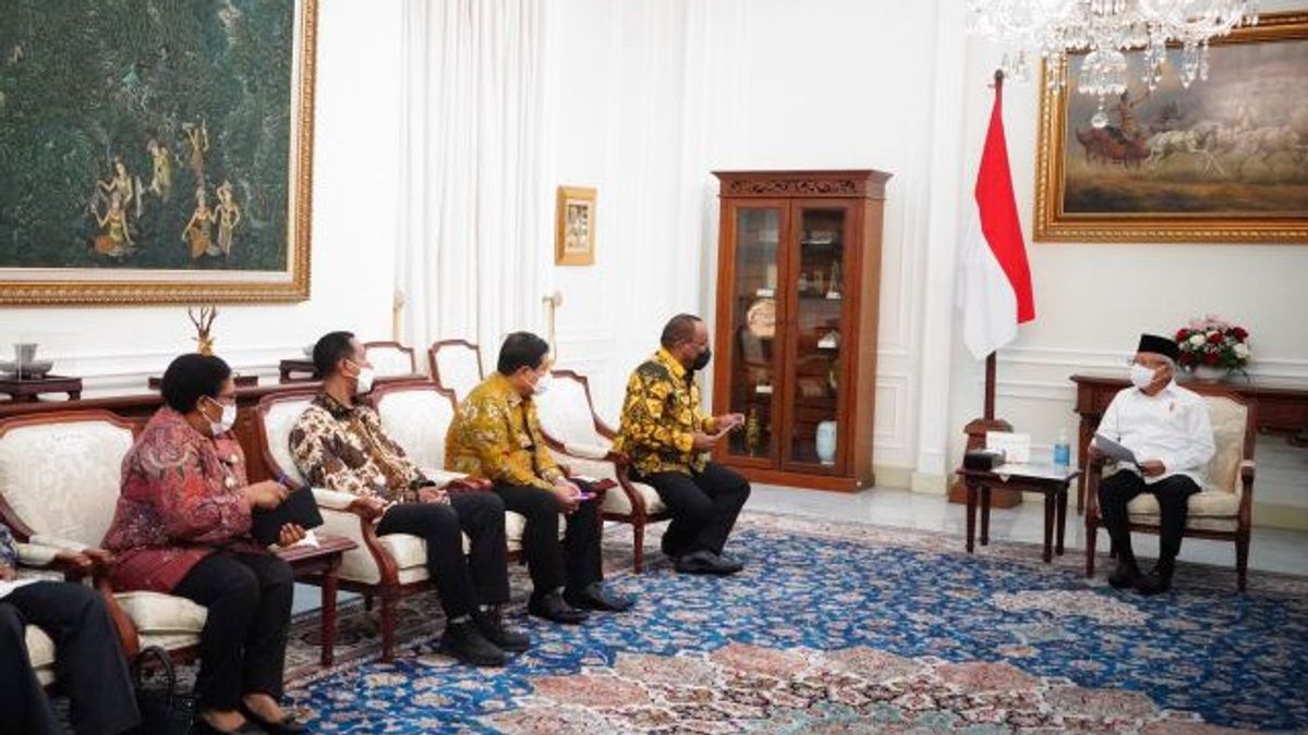3000 مشترك من القوات المسلحة الإندونيسية - موظفو بولي يؤمنون زيارة نائب الرئيس إلى جايابورا