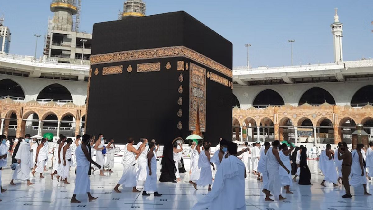 Pilgrims Of Hajj Candidates Are Reminded Not To 'Company' In Front Of The Kaaba