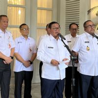 Warga Keluhkan Ban Kempes Akibat Parkir Liar di Monas, Pramono Minta Penertiban Dilanjutkan