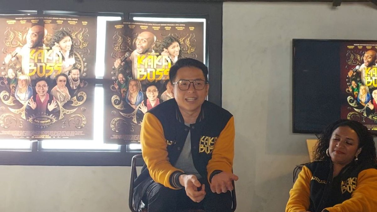 Lewat Film Kaka Boss, Ernest Prakasa Angkat Kehangatan Keluarga Indonesia Timur