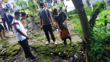    Cemari Air Sungai di Denpasar Jadi Warna Merah, Usaha Sablon Ditindak DLHK