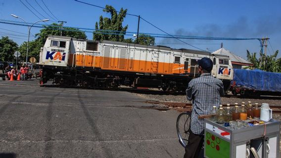 Kereta Api Tidak Bisa Berhenti Mendadak, Ini Dua Alasannya