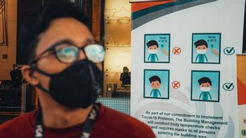 Kasus COVID-19 di Surabaya Naik, Masyarakat Diminta Gunakan Masker di Ruang Tertutup