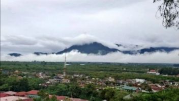 アチェのブルニテルン山が警戒状態に上がり、2つの村の住民が避難を要請