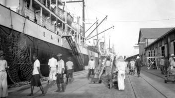 Today's History 27 June 1906: Makassar Designated By The Netherlands As A Taxpayer Port