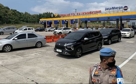 Volume Kendaraan di  GT Cikampek dari Tol Trans Jawa Capai 113.452 Selama Lebaran Ini