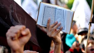 Pengungsi Irak Kembali Membakar Al Quran di Stockholm Swedia