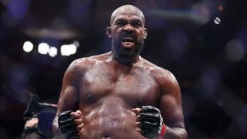 Juara Kelas Berat UFC Jon Jones Terus Tolak Lawan Tom Aspinall