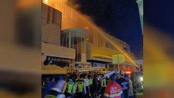 メガモールマナド火災で死亡した被害者は、濃密な煙を吸ったと疑われている