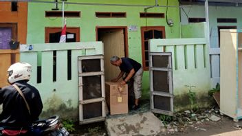 mamme Curhat, ASN Jaktim Pemkot qui a été menacé d’acheter une maison dans les terres de Perumnas et Kena Gusur