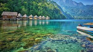 Tuai Sorotan Media Asing, Pantai Ora Disebut sebagai Surga Tropis Tersembunyi di Maluku