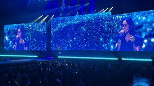Heize Tampil Perdana di Indonesia lewat Kostcon Jakarta